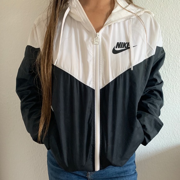 Nike Jackets & Blazers - nike windbreaker